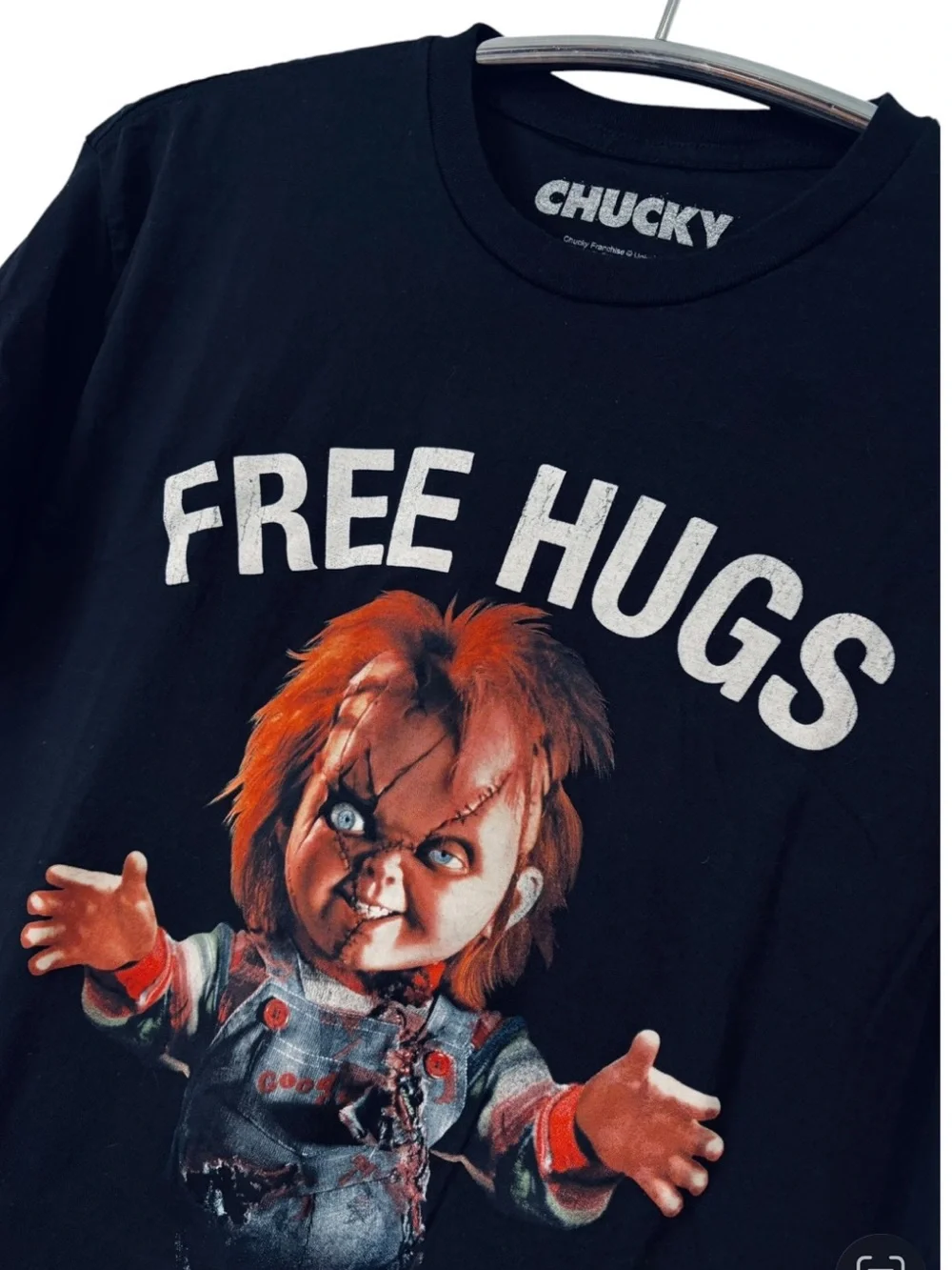 Chucky Black Short Sleeve 'Free Hugs' Graphic T-Shirt Youth Size Large